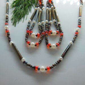 Handmade Set Earrings and Necklace - Very delicate pattern